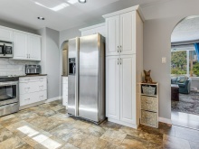 BCO-502BirchStS_CampbellRiver kitchen