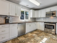BCO-502BirchStS_CampbellRiver kitchen