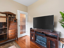 1064 Cordero Cres - glass door of den