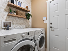 1064 Cordero Cres - laundry room