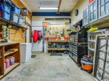 BCO-502BirchStS_CampbellRiver garage inside