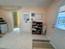 185 Kaleva Rd - common room
