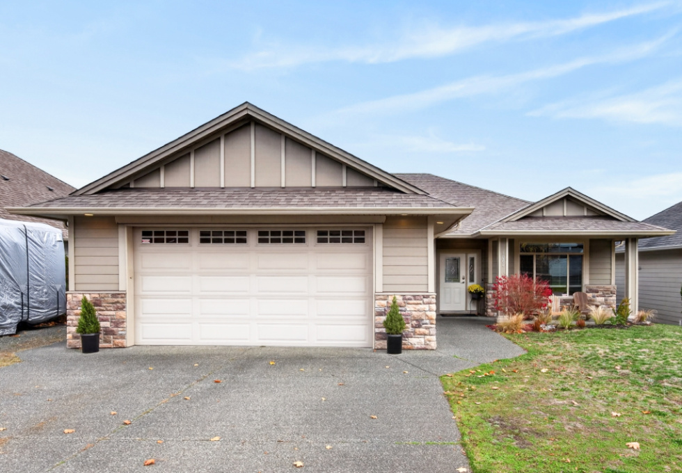 1064 Cordero Cres - front of home