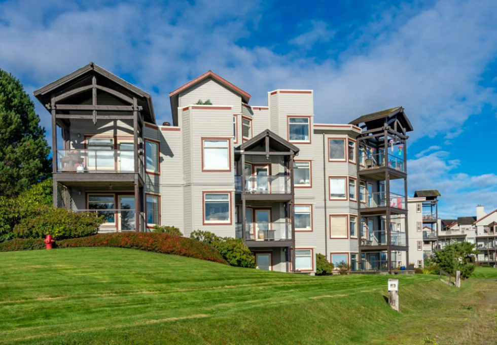 #1204 27 Island Hwy S, Campbell River