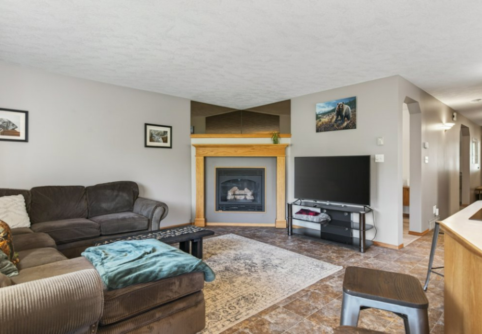 869 Nicholls Rd, Campbell River