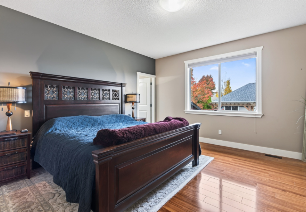 1064 Cordero Cres - primary bedroom