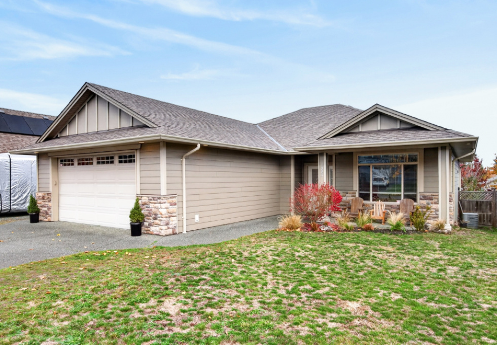 1064 Cordero Cres - front of house