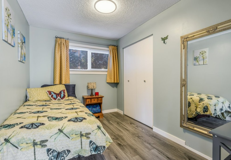 BCO-502BirchStS_CampbellRiver downstairs bedroom 2