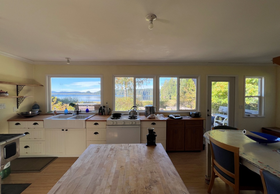 BCOceanfront-RupertInlet-RuralResidentialLicenceHomestead