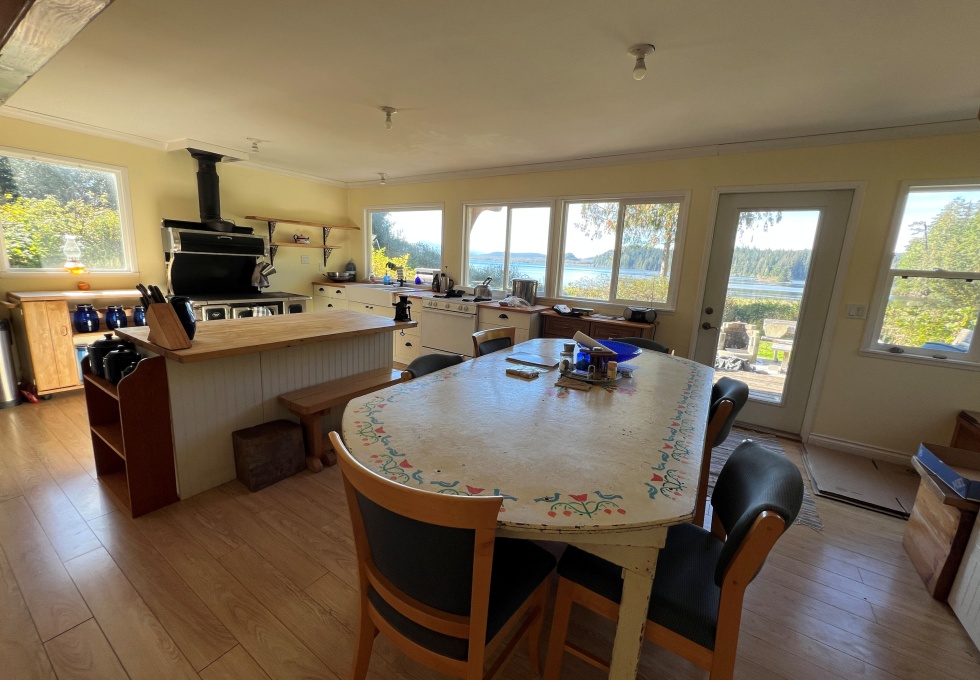 BCOceanfront-RupertInlet-RuralResidentialLicenceHomestead