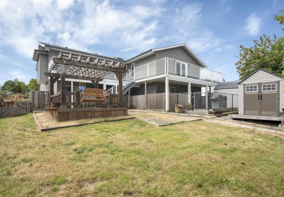 BCO - 875 Alder St S