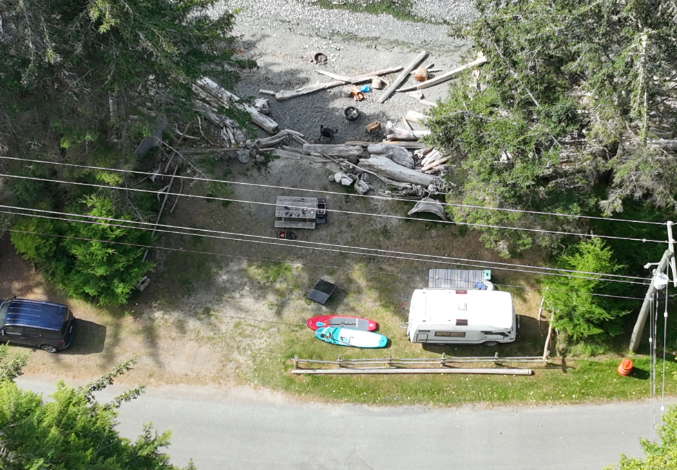 185 Kaleva Rd - aerial overview of Kaleva Rd