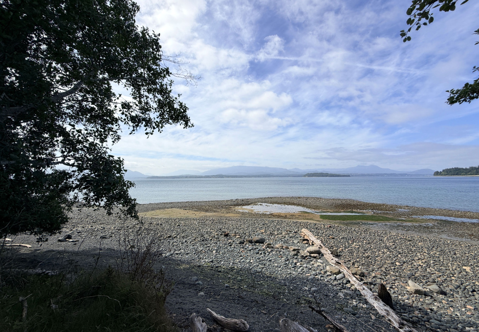185 Kaleva Rd - beachfront view