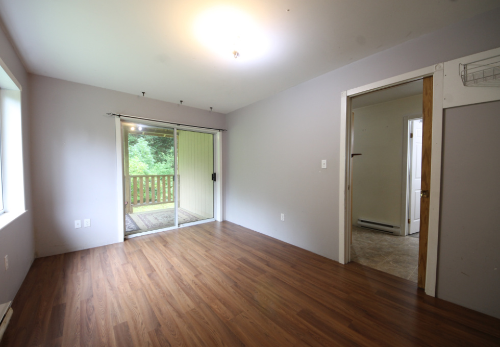 406 Ferris Rd Zeballos
