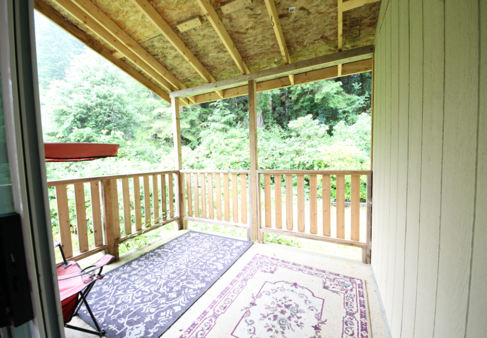 406 Ferris Rd Zeballos
