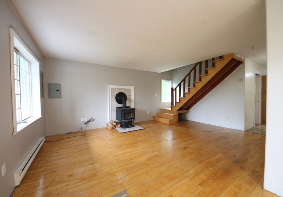 406 Ferris Rd Zeballos