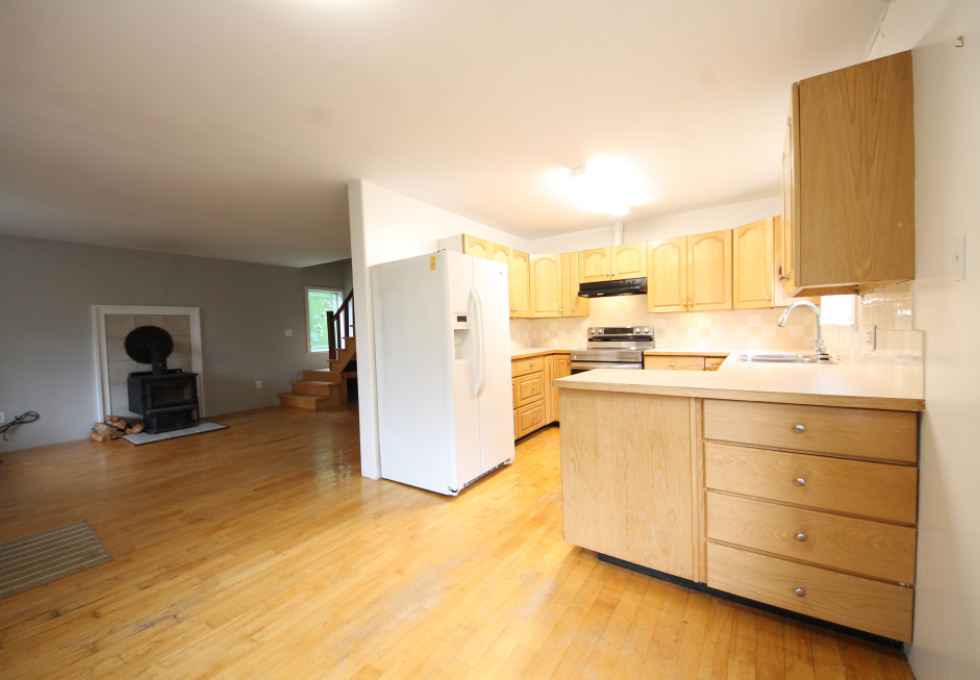 406 Ferris Rd Zeballos