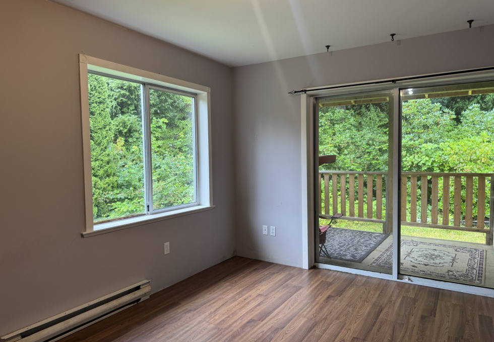 406 Ferris Rd Zeballos