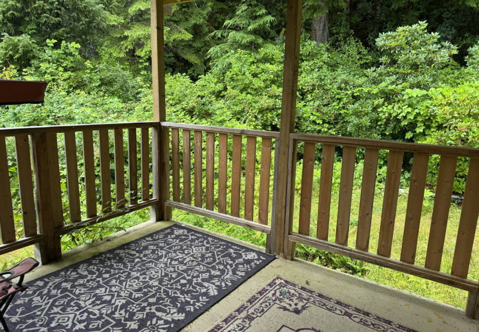 406 Ferris Rd Zeballos