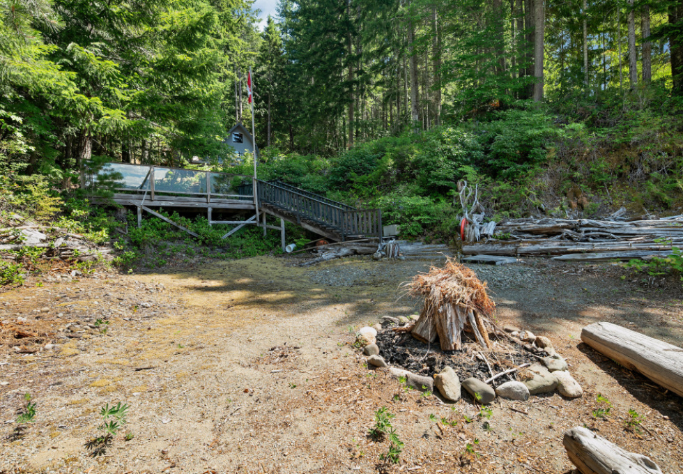 40800 Gold River Hwy