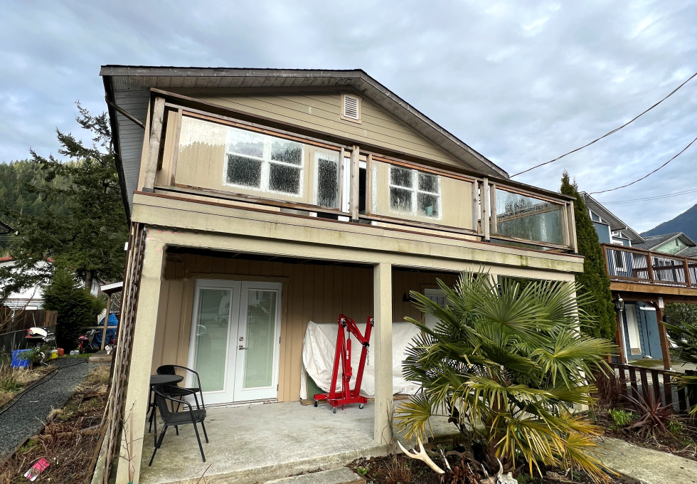 248 Alpine View Rd Tahsis