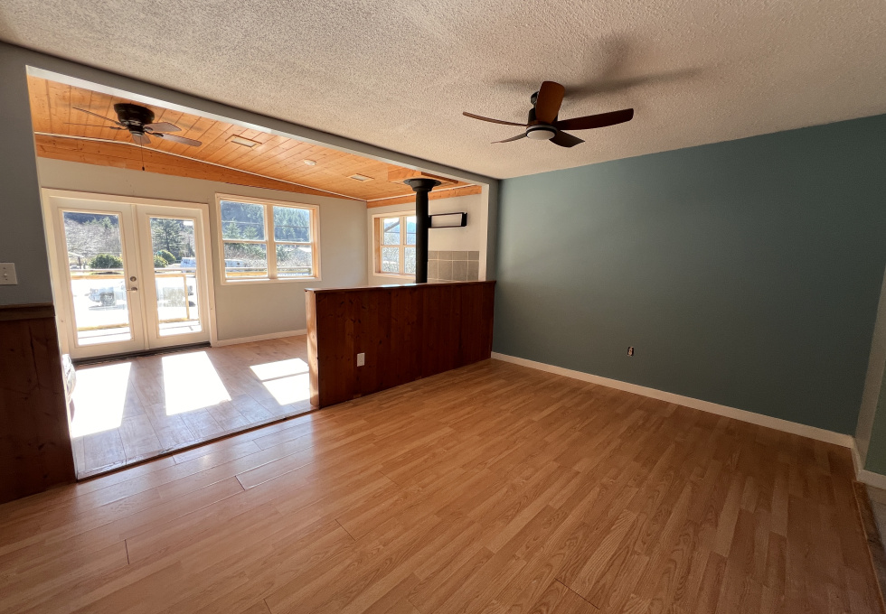 248 Alpine View Rd Tahsis