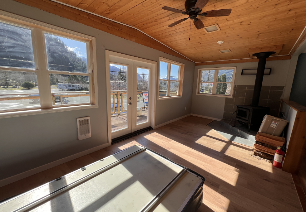 248 Alpine View Rd Tahsis