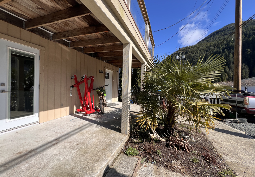 248 Alpine View Rd Tahsis