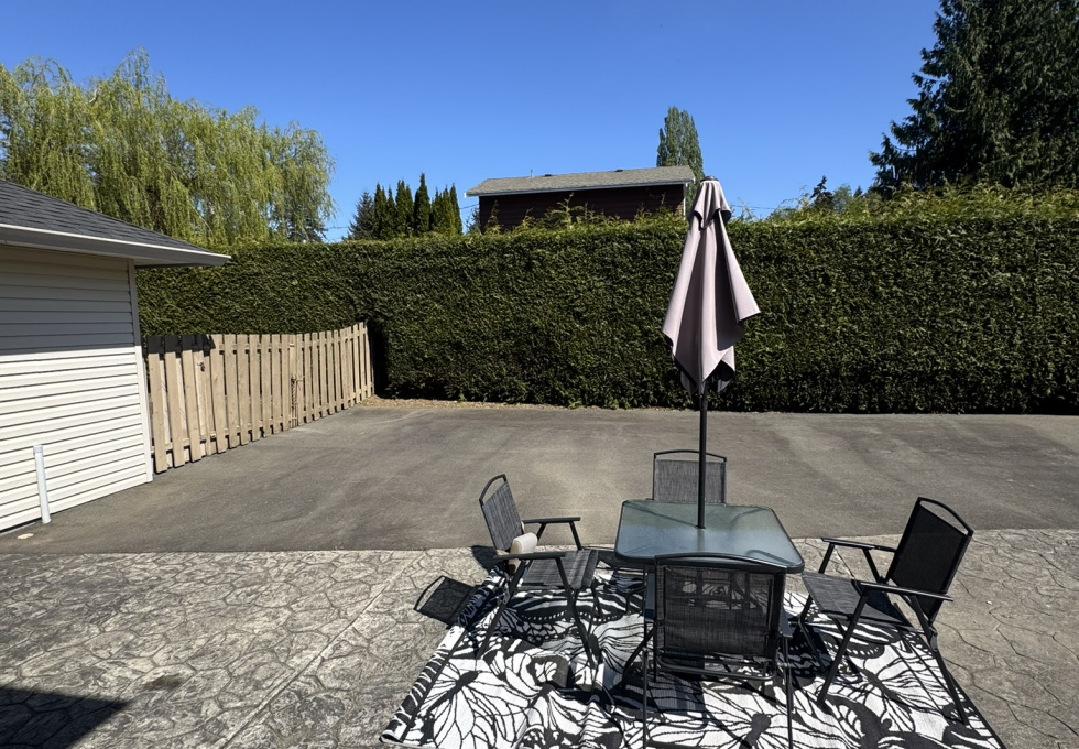 869 Nicholls Rd, Campbell River